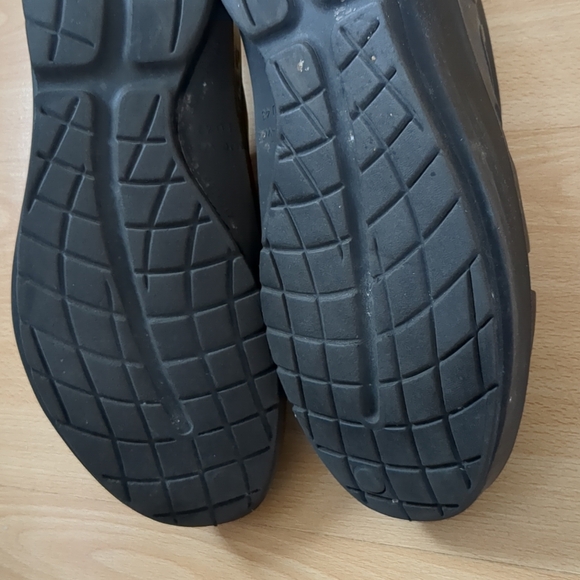 Oofos OOcandoo Sandal Black Size 10 Mens 12 Womens - Picture 8 of 9